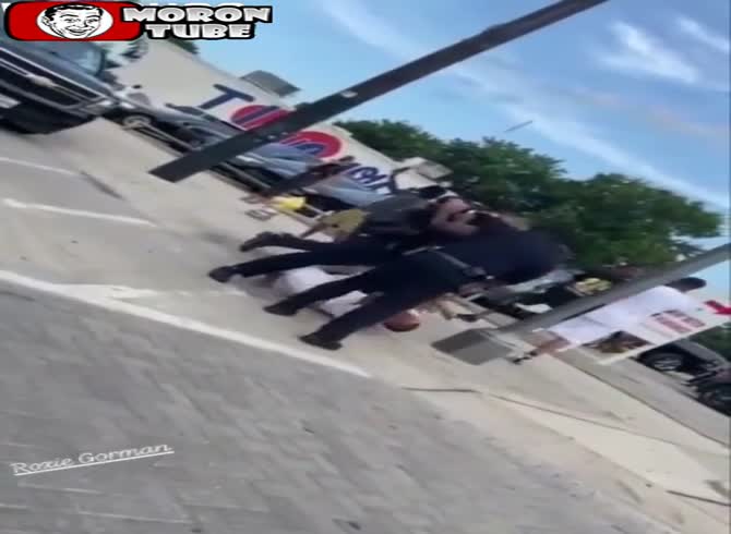 Video :A massive altercation was broken up by the cops, who don't think twice about using force